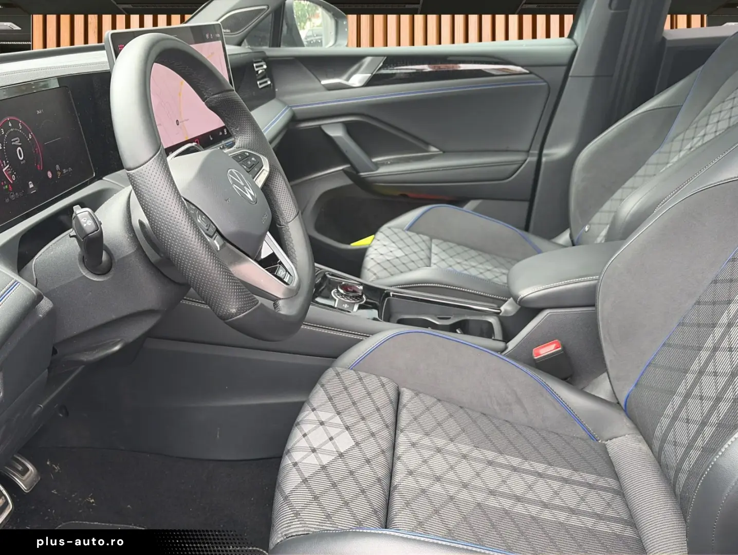 VW Tiguan 2.0 TSI R-Line IQ Drive 4M BlackStyle