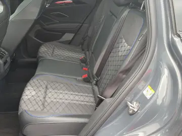 VW Tiguan 2.0 TSI R-Line IQ Drive 4M BlackStyle