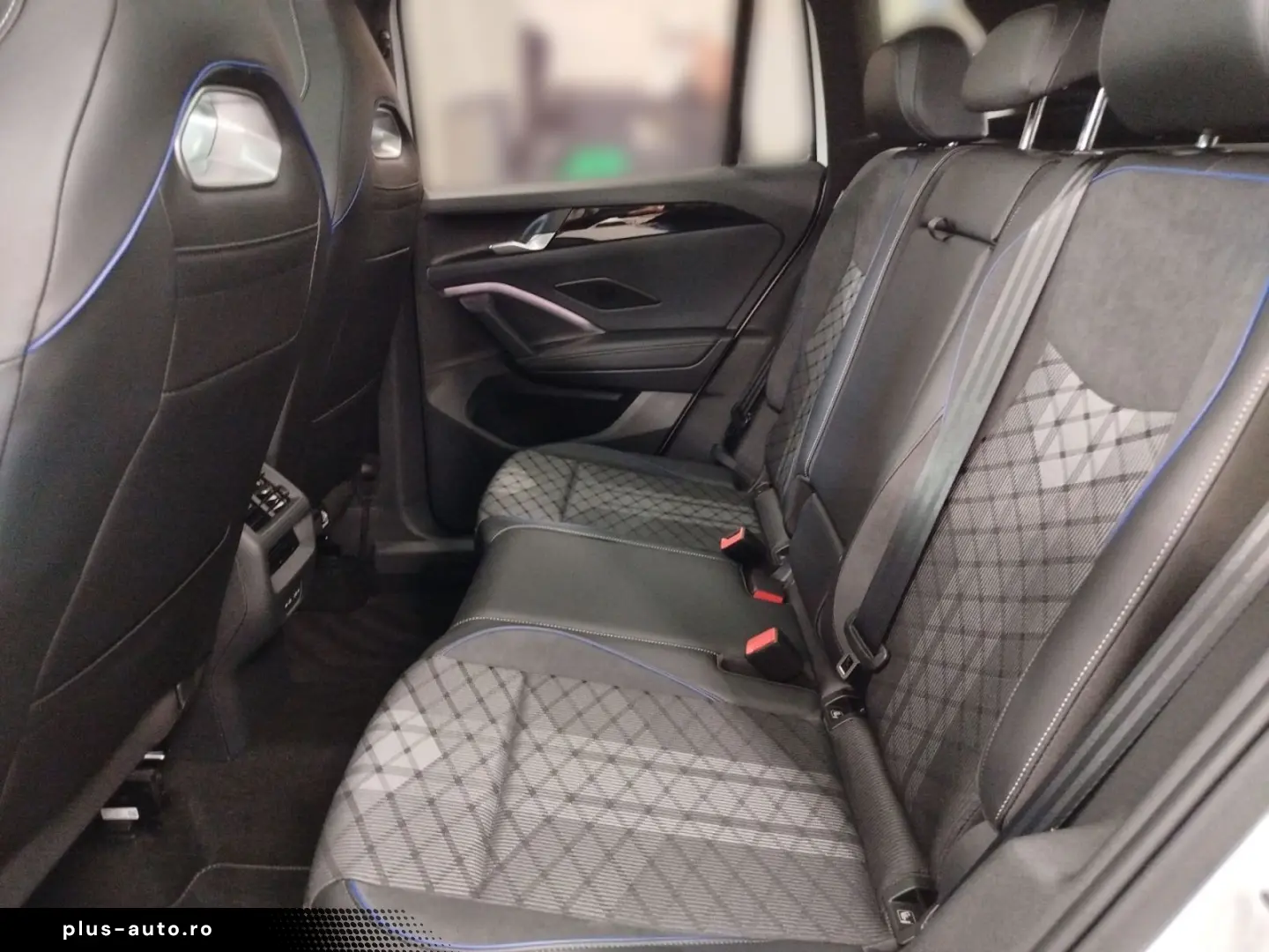VW Tiguan R-Line 1.5 TSI eHybrid LED PANO AHK DCC