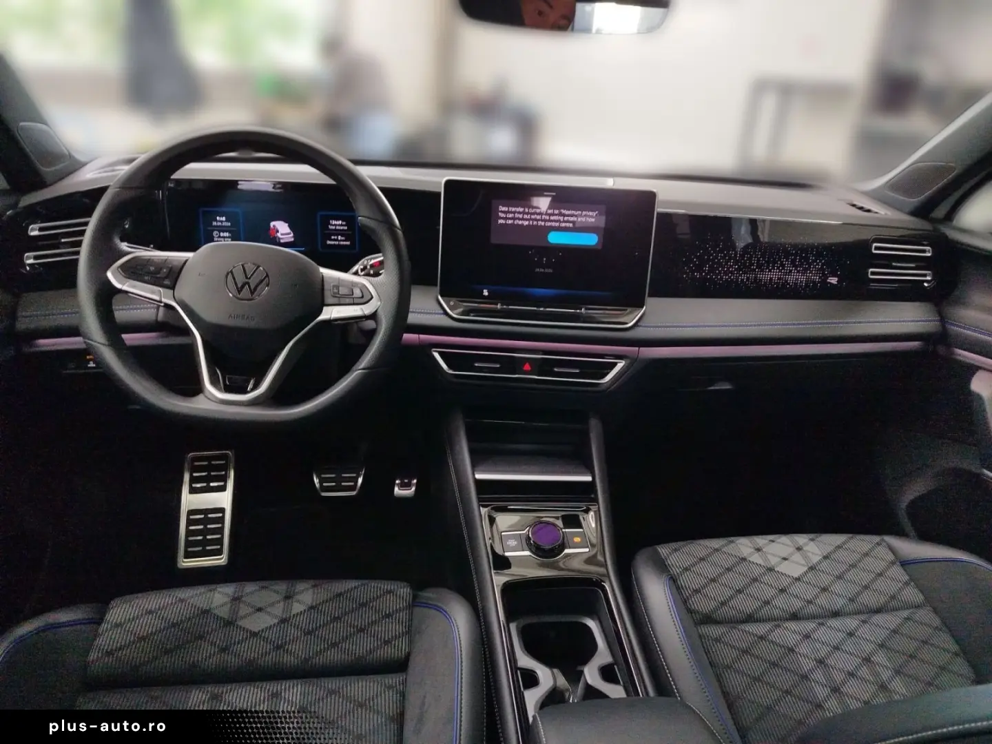 VW Tiguan R-Line 1.5 TSI eHybrid LED PANO AHK DCC
