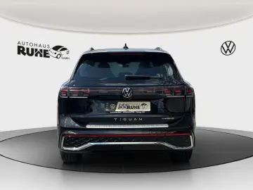 VW Tiguan R-Line 1.5 eHybrid 200 kW DSG PANO 360