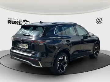 VW Tiguan R-Line 1.5 eHybrid 200 kW DSG PANO 360