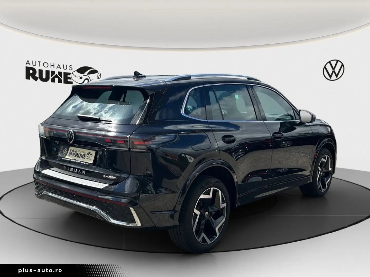 VW Tiguan R-Line 1.5 eHybrid 200 kW DSG PANO 360