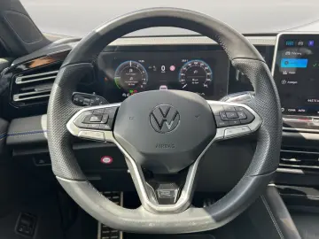 VW Tiguan R-Line 1.5 eHybrid 200 kW DSG PANO 360
