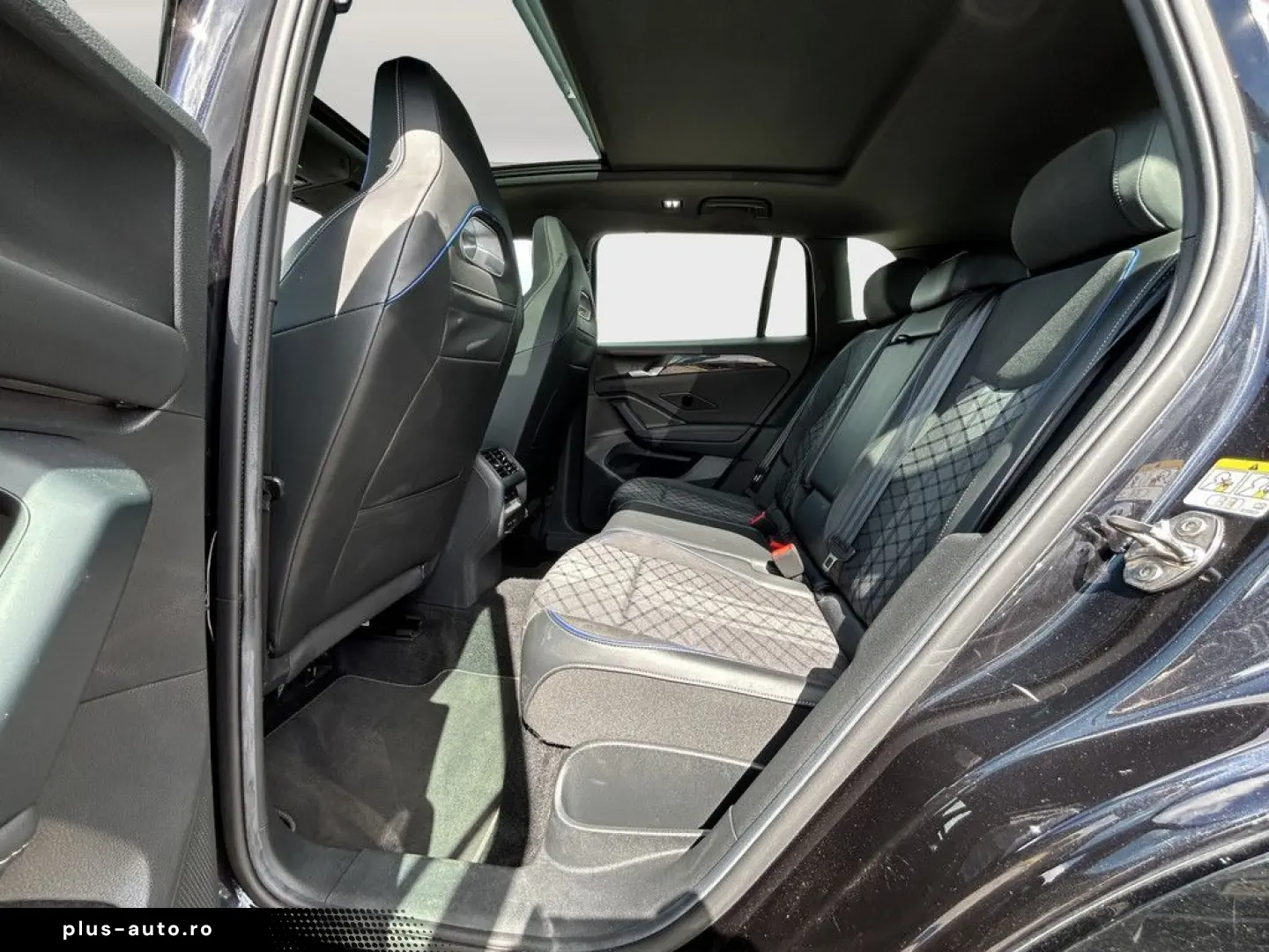 VW Tiguan R-Line 1.5 eHybrid 200 kW DSG PANO 360