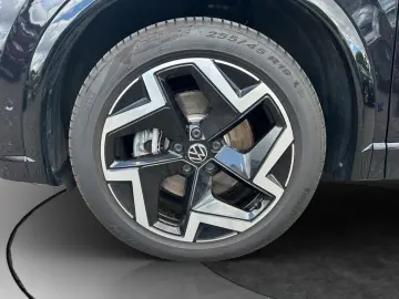 VW Tiguan R-Line 1.5 eHybrid 200 kW DSG PANO 360