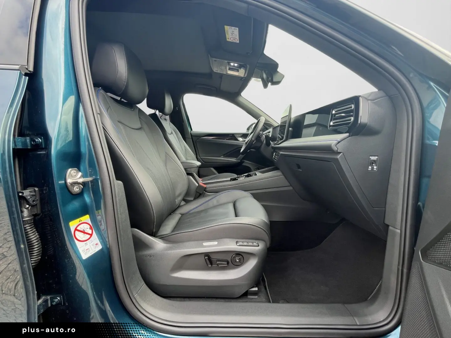 VW Tiguan R-Line 1.5 eHybrid PANO HD-MATRIX AHK 360