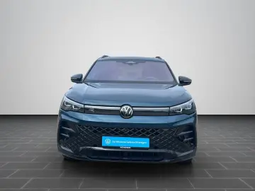 VW Tiguan R-Line 1.5 eHybrid PANO HD-MATRIX AHK 360