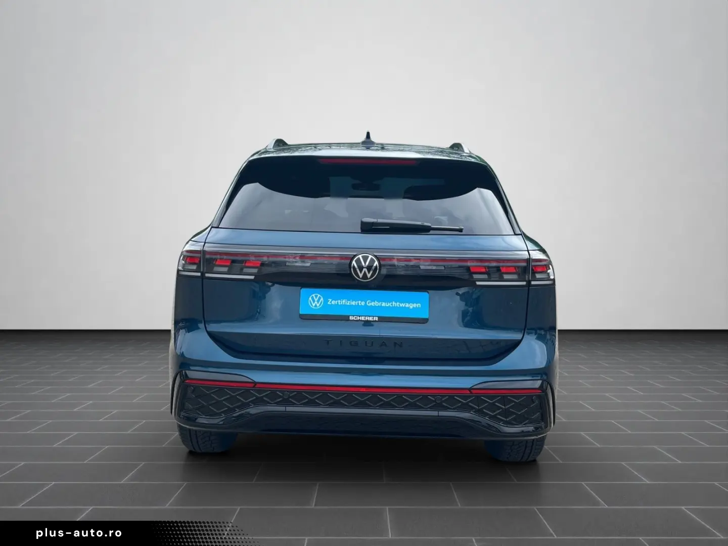 VW Tiguan R-Line 1.5 eHybrid PANO HD-MATRIX AHK 360