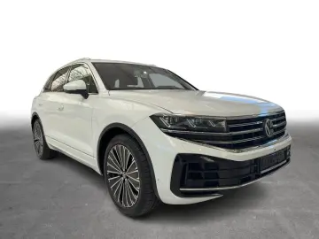 VW Touareg 3.0 V6 TSI AG8 eHybrid 4M Leder P-Dach