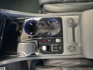 VW Touareg 3.0 V6 TSI AG8 eHybrid 4M Leder P-Dach