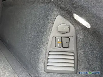 VW Touareg 3.0 V6 eHybrid Elegance DSG AHK KAM PANO