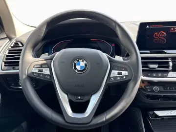BMW X4 xDrive20d Laser AHK Pano StHz Kam HUD HiFi DA