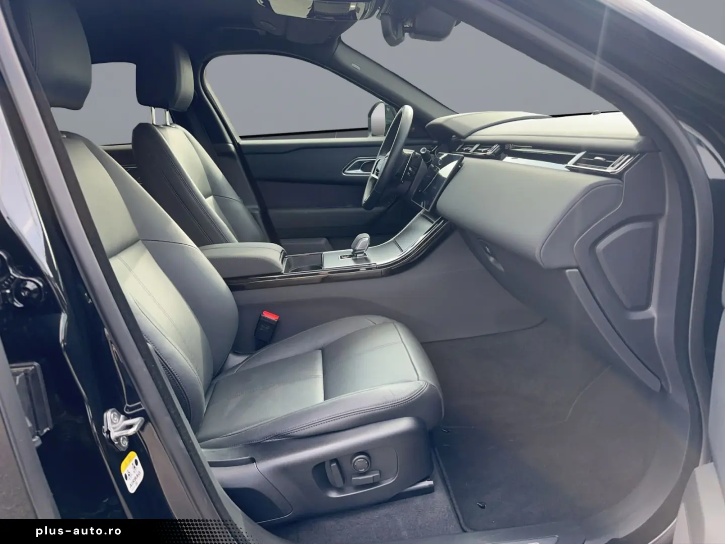 LAND ROVER Range Rover Velar D200 Dynamic SE AHK Winbter Pa
