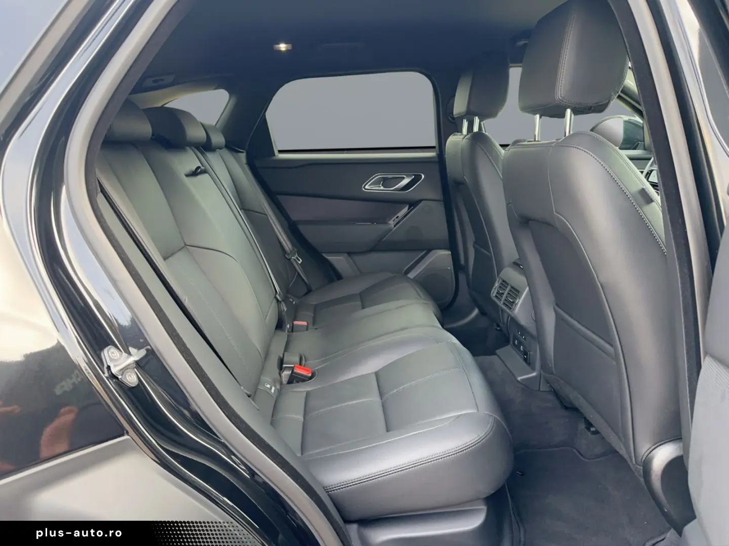 LAND ROVER Range Rover Velar D200 Dynamic SE AHK Winbter Pa