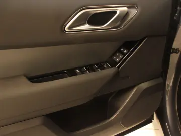 LAND ROVER Range Rover Velar P400e Hybrid S Pano Black Pack