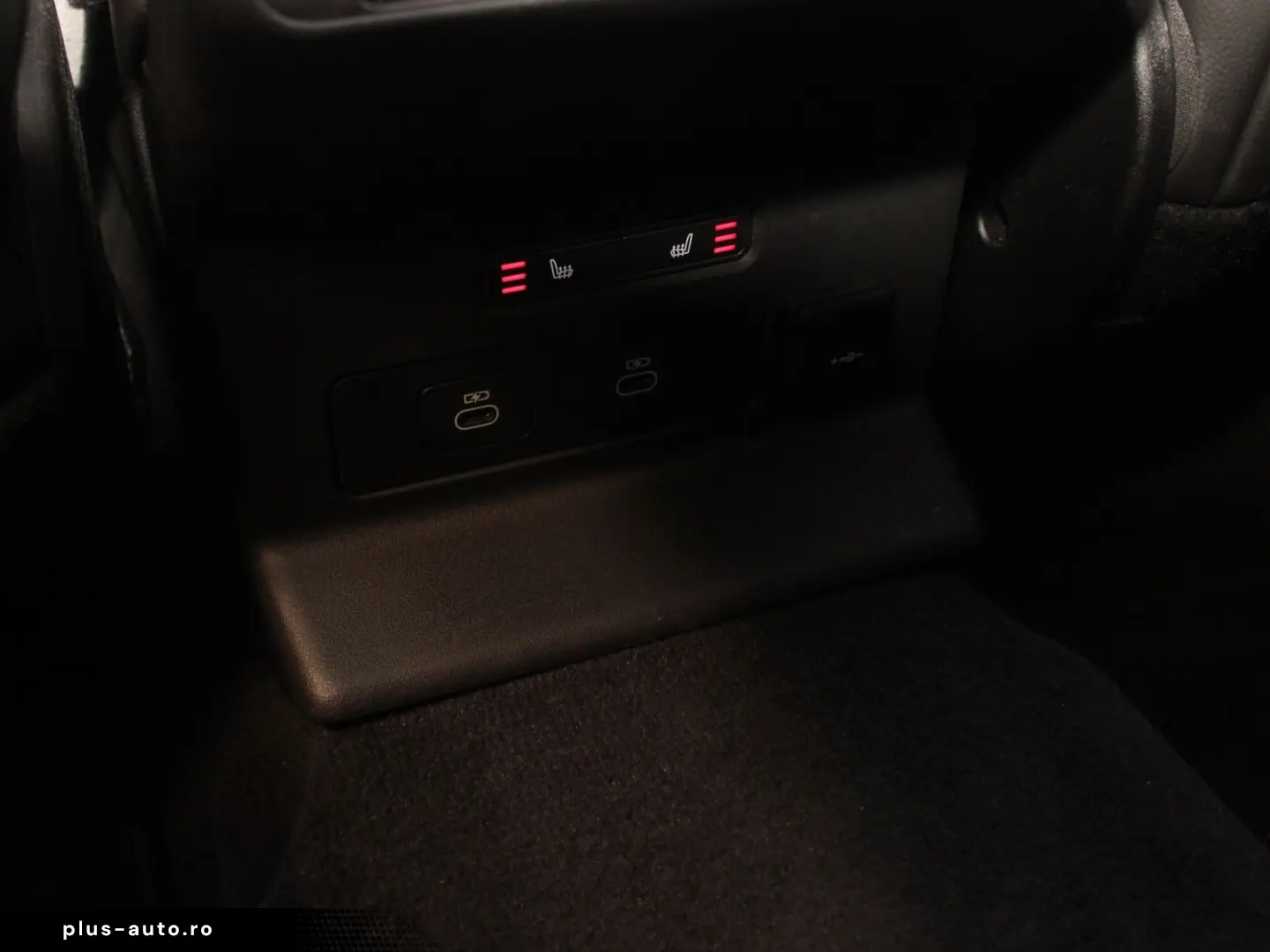 LAND ROVER Range Rover Velar P400e Hybrid S Pano Black Pack