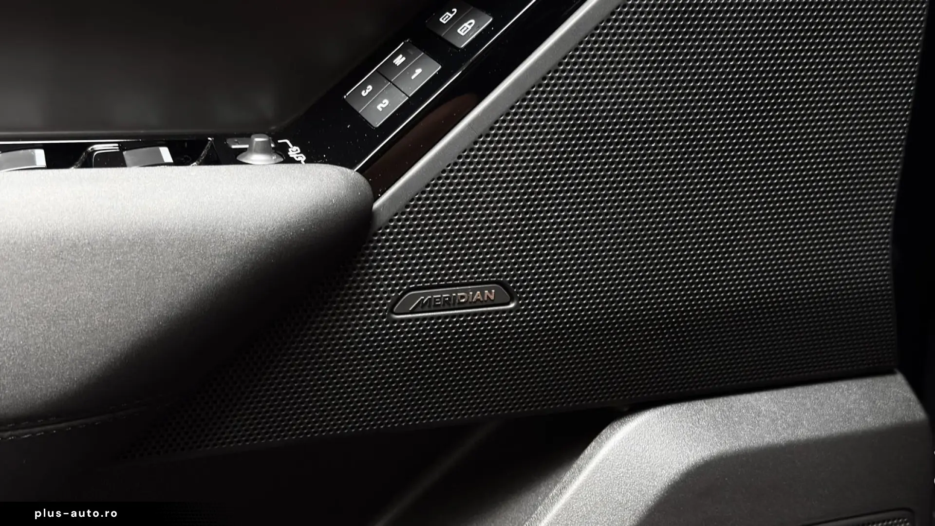 LAND ROVER Range Rover Velar R-Dynamic SE ACC Ambiente MwSt