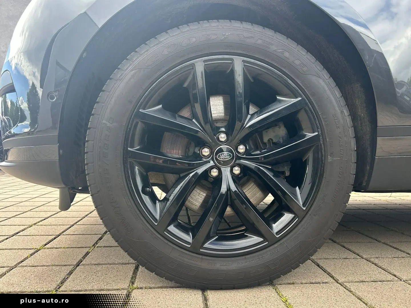 LAND ROVER Range Rover Velar Hybrid S Black-P. ACC Sitzhzg.