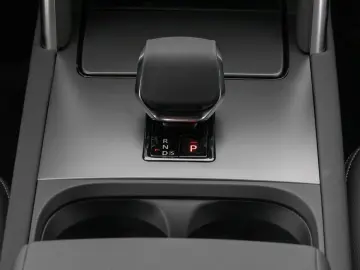 LAND ROVER Discovery Sport P270e Dynamic SE