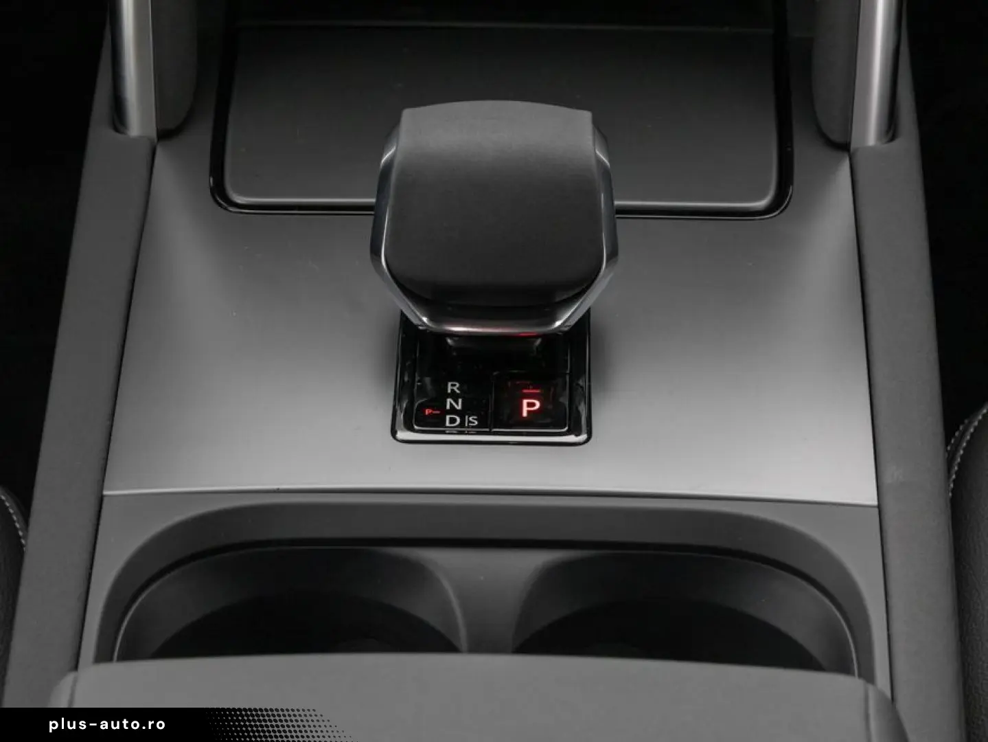 LAND ROVER Discovery Sport P270e Dynamic SE
