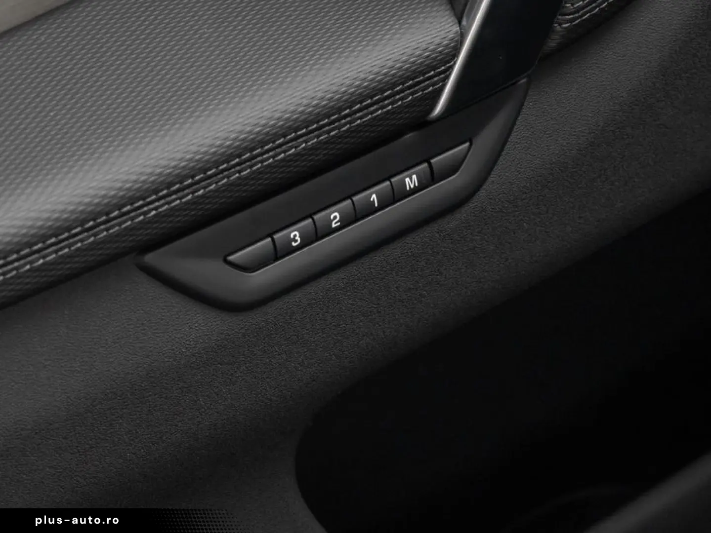 LAND ROVER Discovery Sport P270e Dynamic SE