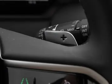 LAND ROVER Discovery Sport P270e Dynamic SE