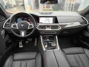 BMW X6 M50i INDIVIDUAL CARBON SKY LOUNGE 22 ALU
