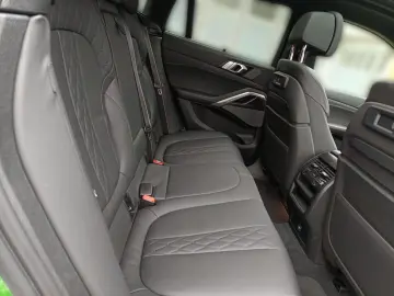 BMW X6 M50i INDIVIDUAL CARBON SKY LOUNGE 22 ALU