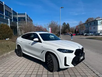 BMW X6 30d xDr M Sport ACC HUD PANO HARMAN AHK