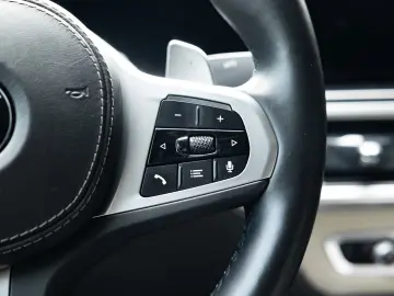 BMW X6 30 d xDrive M Pano 22 HUD Indiv Garanti-28