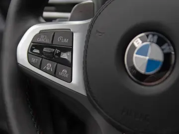 BMW X4 M40d M Sport 360  HUD PANO Standheiz. AHK