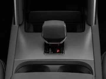 LAND ROVER Discovery Sport P270e Dynamic SE