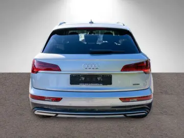 AUDI Q5 advanced 40TFSI quattr Stron LED Navi ACC AHK