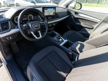 AUDI Q5 advanced 40TFSI quattr Stron LED Navi ACC AHK