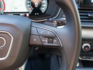AUDI Q5 advanced 40TFSI quattr Stron LED Navi ACC AHK