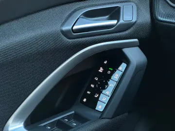 AUDI Q5 2.0TFSI VIRTUAL KAMERA LED NEUES MODEL ACC