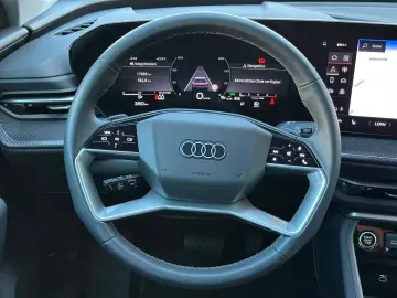 AUDI Q5 2.0TFSI VIRTUAL KAMERA LED NEUES MODEL ACC