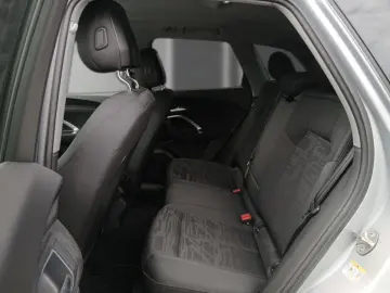 AUDI Q5 TFSI S tronic  AHK ACC LED  NAV R-CAM SHZ