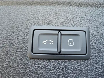 AUDI Q5 TFSI 50 e S tronic quattro S line Business Na