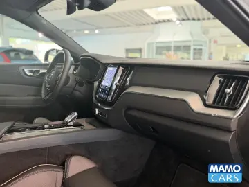 VOLVO XC60 T6 AWD Plus Dark ACC BLIS 360  HUD PANO