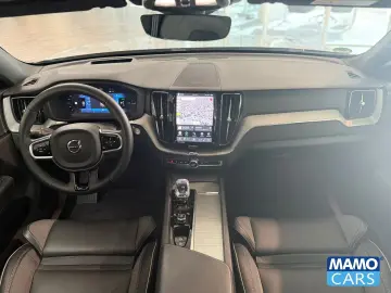 VOLVO XC60 T6 AWD Plus Dark ACC BLIS 360  HUD PANO