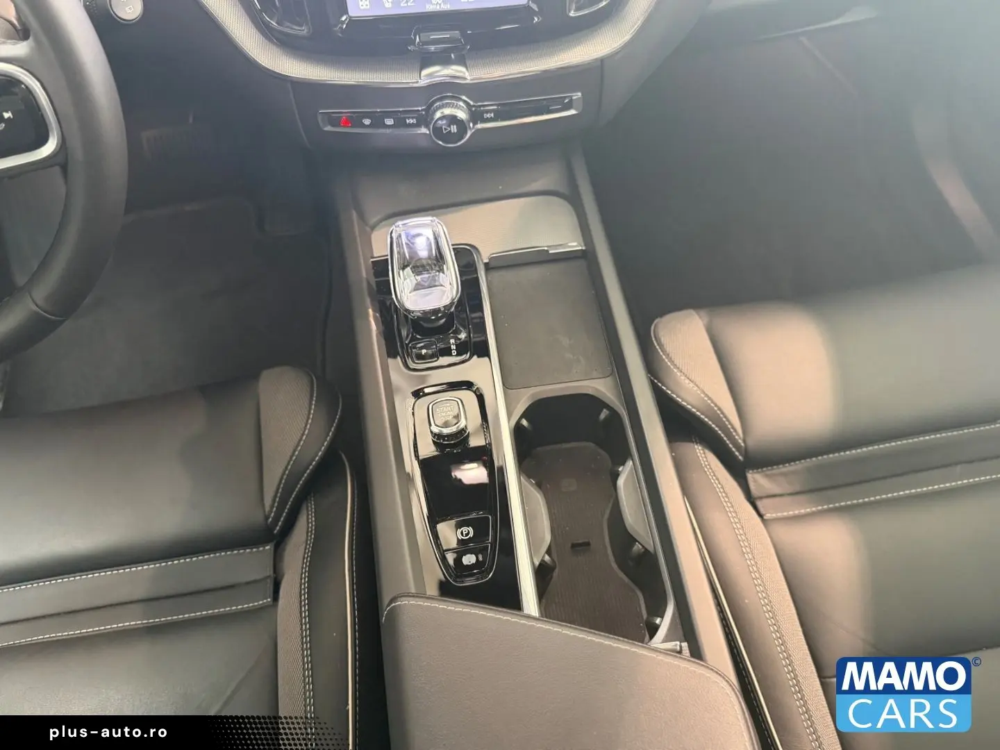 VOLVO XC60 T6 AWD Plus Dark ACC BLIS 360  HUD PANO