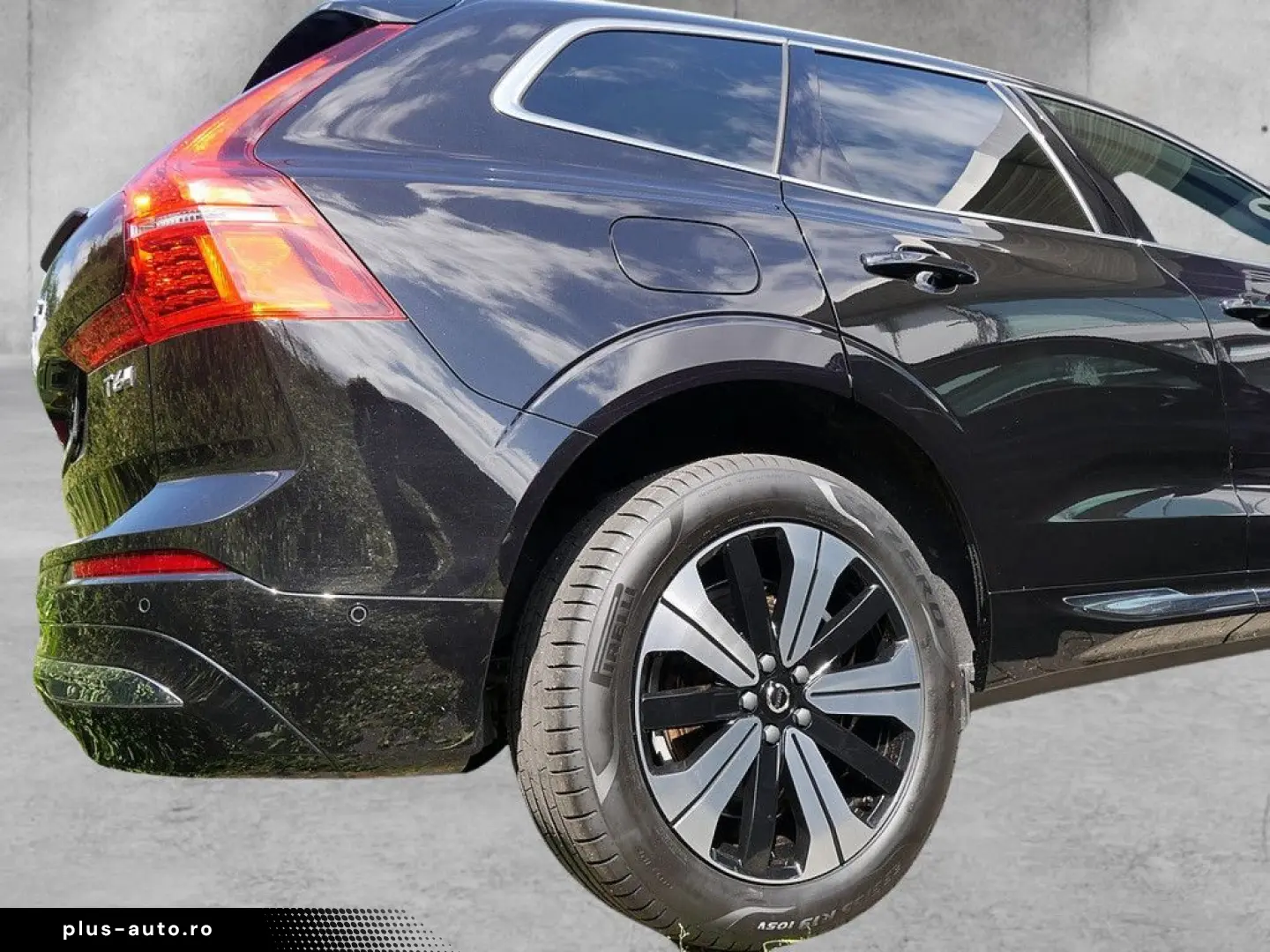 VOLVO XC60 2.0 Plus Bright Recharge Plug-In Hybrid AWD