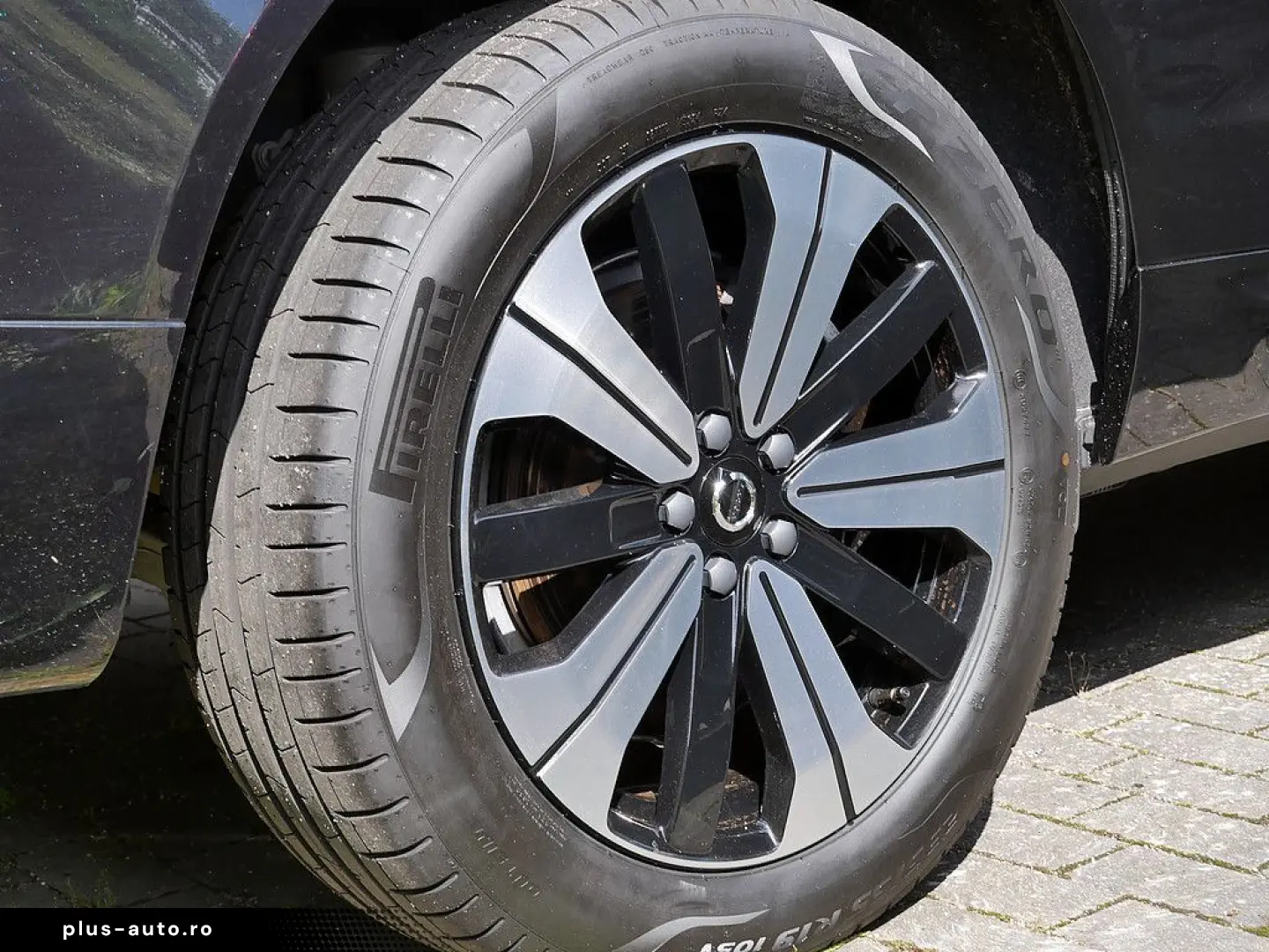 VOLVO XC60 2.0 Plus Bright Recharge Plug-In Hybrid AWD