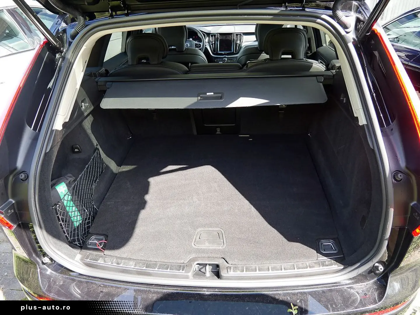 VOLVO XC60 2.0 Plus Bright Recharge Plug-In Hybrid AWD