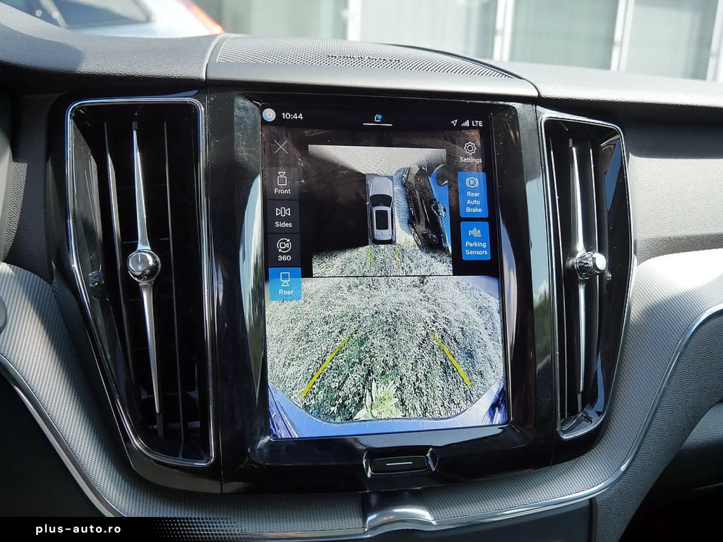 VOLVO XC60 2.0 Plus Bright Recharge Plug-In Hybrid AWD