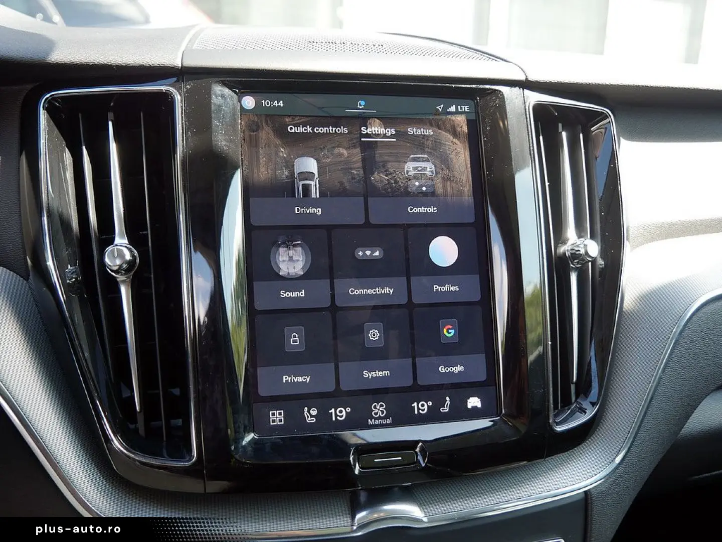 VOLVO XC60 2.0 Plus Bright Recharge Plug-In Hybrid AWD