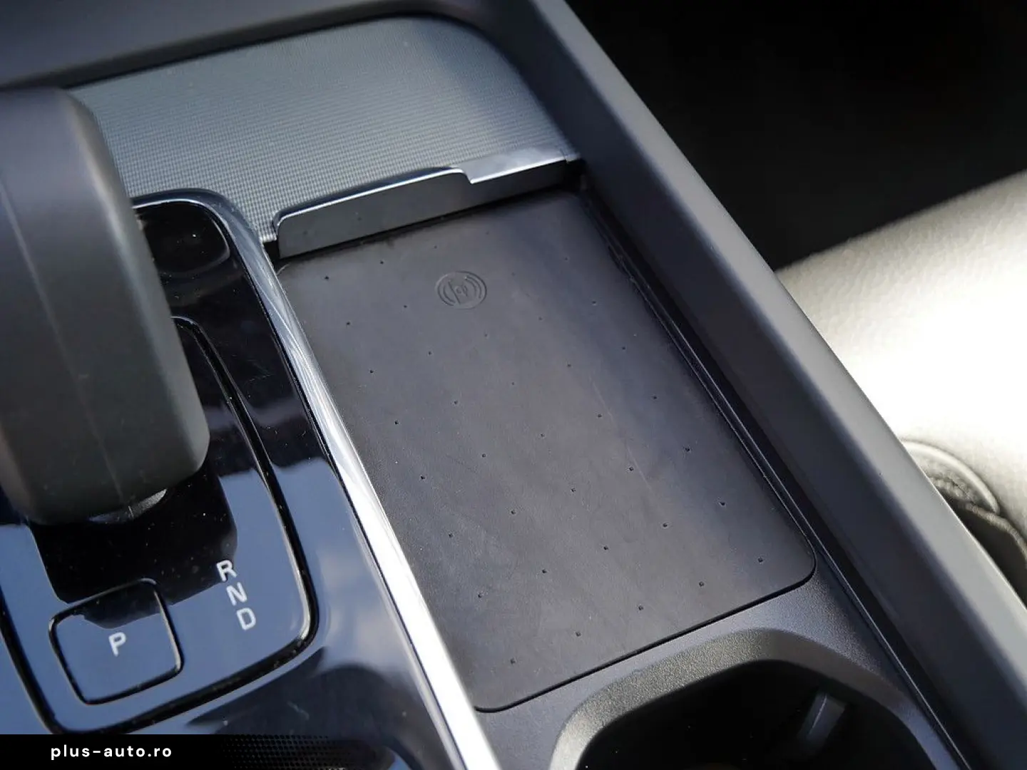 VOLVO XC60 2.0 Plus Bright Recharge Plug-In Hybrid AWD