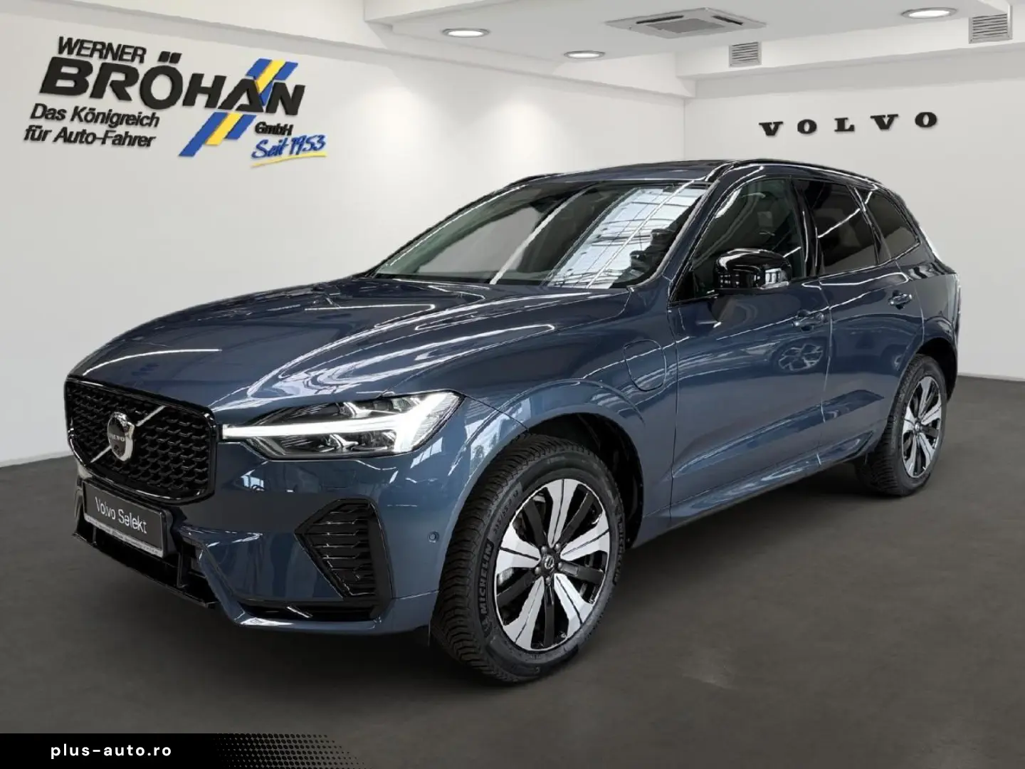 VOLVO XC60 Plus Dark Recharge Plug-In Hybrid AWD
